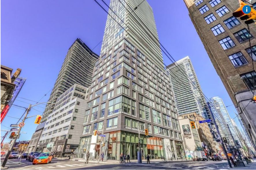 Downtown Toronto Condo, Entertainment District, 101 Peter St., Sold at $665,000
